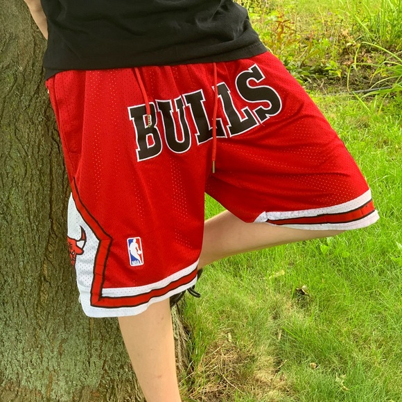 Hardwood Classic Chicago Bulls Short - Picture 1 of 4